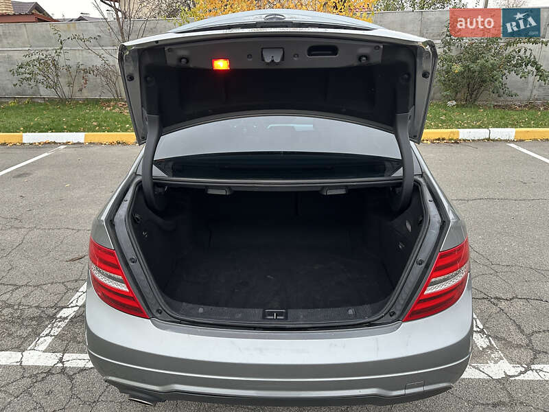 Седан Mercedes-Benz C-Class 2012 в Киеве фото 25 Седан Mercedes-Benz C-Class 2012 в Киеве