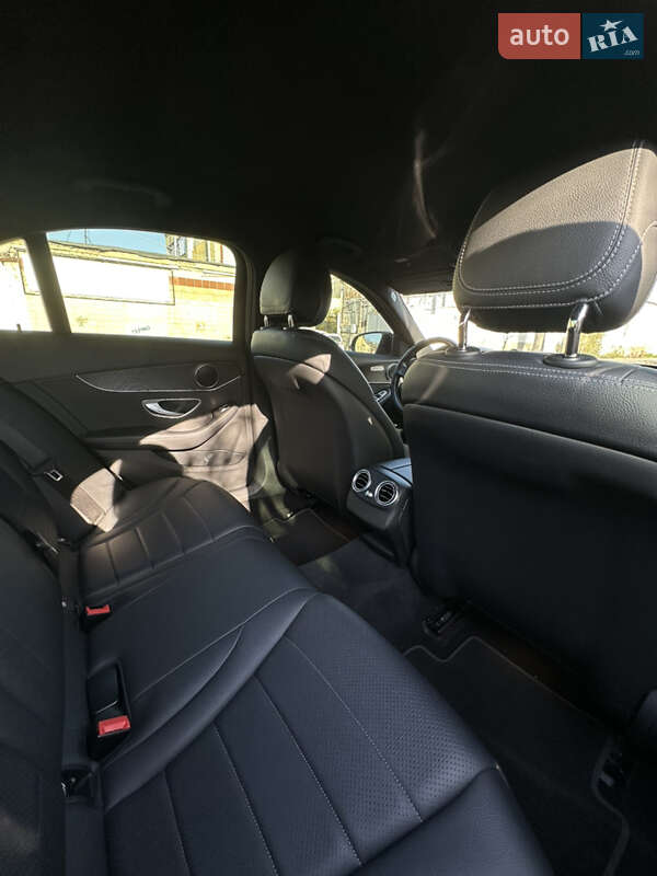 Седан Mercedes-Benz C-Class 2017 в Вишневом