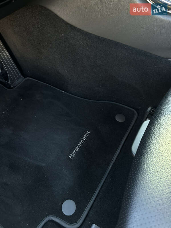 Седан Mercedes-Benz C-Class 2017 в Вишневом