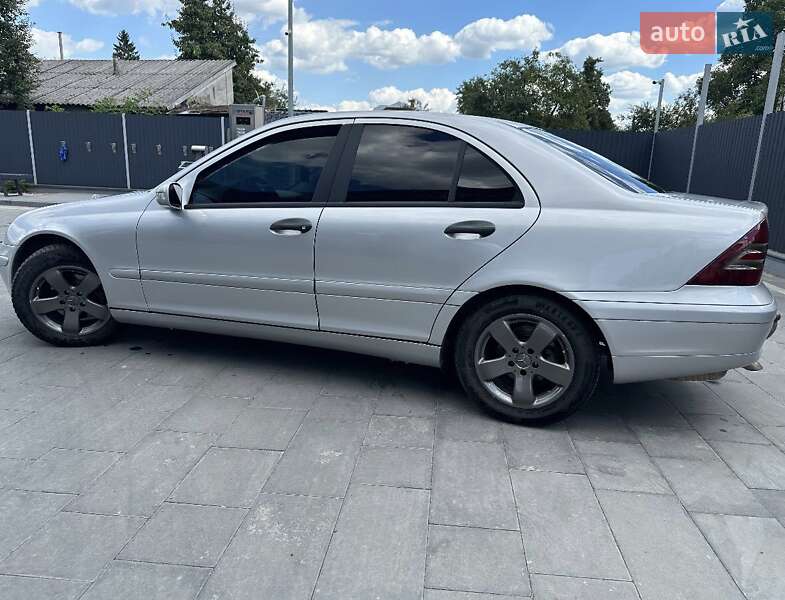 Седан Mercedes-Benz C-Class 2000 в Самборі