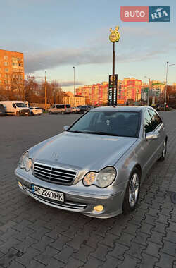 Седан Mercedes-Benz C-Class 2005 в Луцке