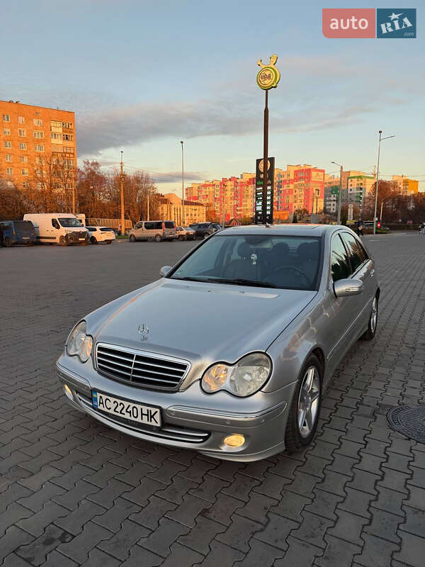 Седан Mercedes-Benz C-Class 2005 в Луцке фото Седан Mercedes-Benz C-Class 2005 в Луцке