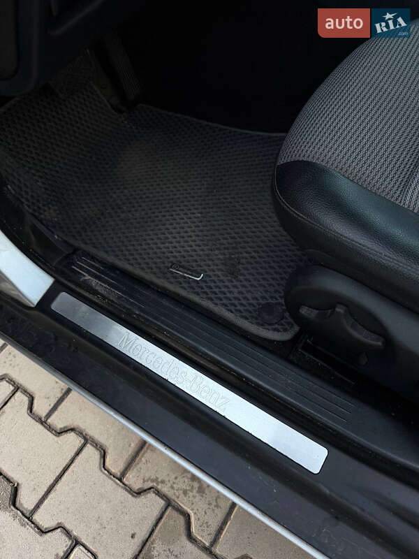 Седан Mercedes-Benz C-Class 2005 в Луцке фото 14 Седан Mercedes-Benz C-Class 2005 в Луцке