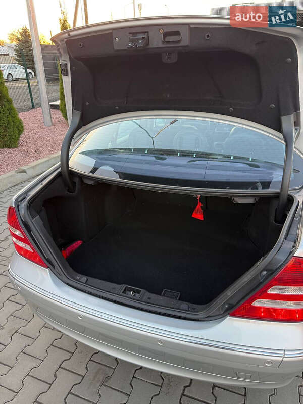 Седан Mercedes-Benz C-Class 2005 в Луцке фото 22 Седан Mercedes-Benz C-Class 2005 в Луцке
