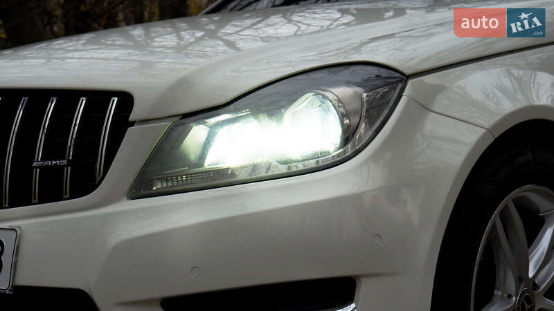 Седан Mercedes-Benz C-Class 2011 в Запорожье