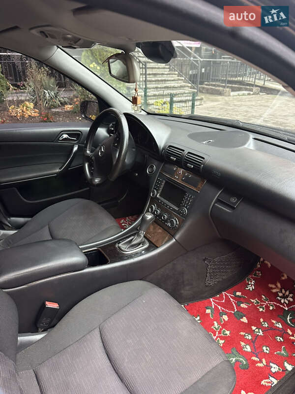 Седан Mercedes-Benz C-Class 2004 в Вінниці