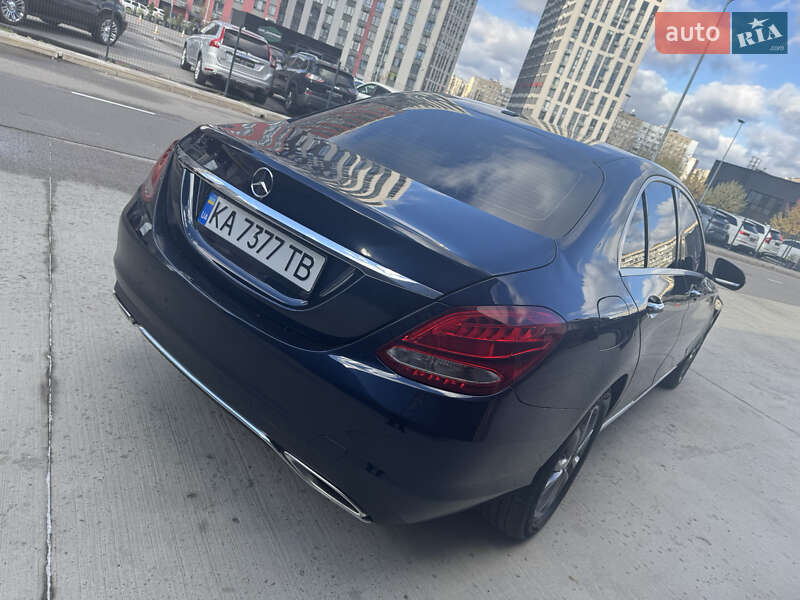 Седан Mercedes-Benz C-Class 2015 в Киеве