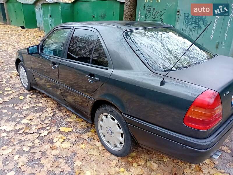 Седан Mercedes-Benz C-Class 1993 в Одессе