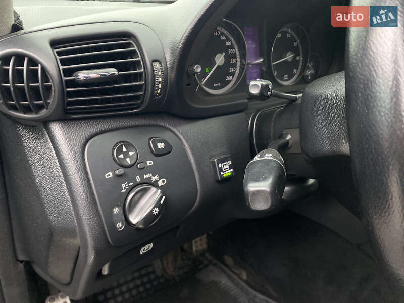 Седан Mercedes-Benz C-Class 2007 в Дніпрі