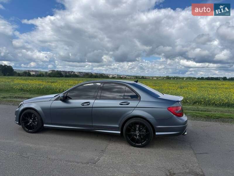 Седан Mercedes-Benz C-Class 2012 в Голованевске