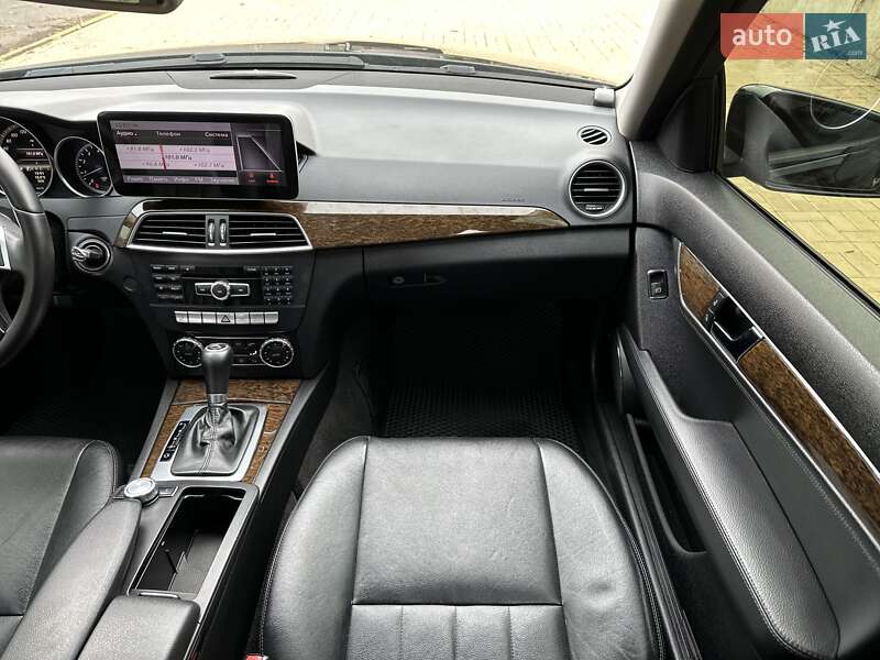 Седан Mercedes-Benz C-Class 2013 в Одесі фото 26 Седан Mercedes-Benz C-Class 2013 в Одесі