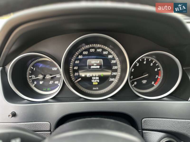 Седан Mercedes-Benz C-Class 2013 в Одесі фото 36 Седан Mercedes-Benz C-Class 2013 в Одесі
