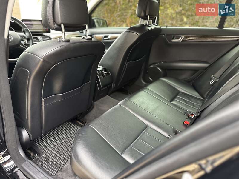 Седан Mercedes-Benz C-Class 2013 в Одесі фото 53 Седан Mercedes-Benz C-Class 2013 в Одесі