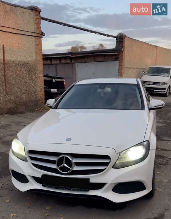 Седан Mercedes-Benz C-Class 2016 в Києві