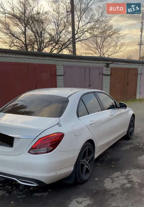 Седан Mercedes-Benz C-Class 2016 в Києві