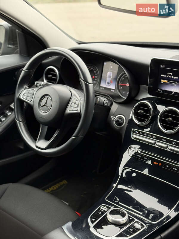 Седан Mercedes-Benz C-Class 2018 в Львові