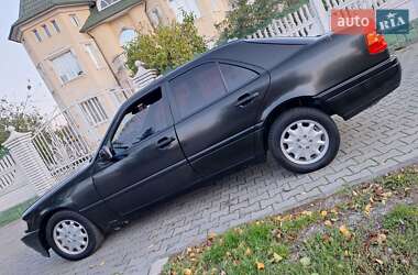 Седан Mercedes-Benz C-Class 1994 в Черновцах