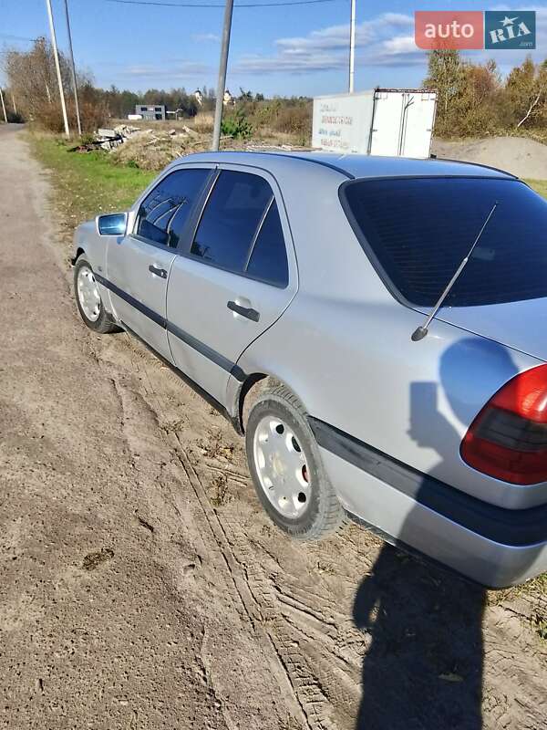 Седан Mercedes-Benz C-Class 1995 в Яворові фото 9 Седан Mercedes-Benz C-Class 1995 в Яворові