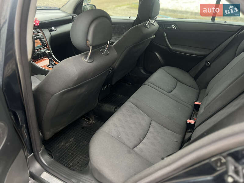 Седан Mercedes-Benz C-Class 2001 в Косові фото 10 Седан Mercedes-Benz C-Class 2001 в Косові