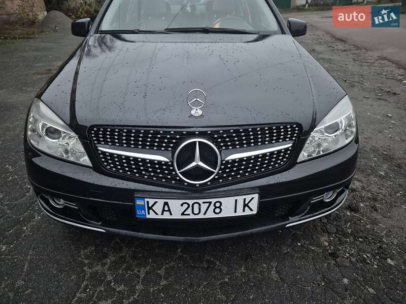 Седан Mercedes-Benz C-Class 2010 в Бердичеві