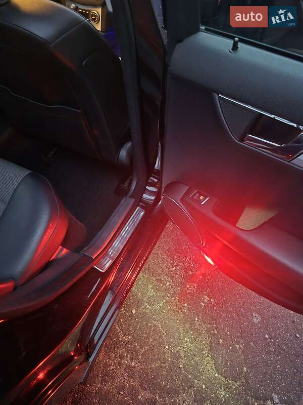 Седан Mercedes-Benz C-Class 2010 в Бердичеві