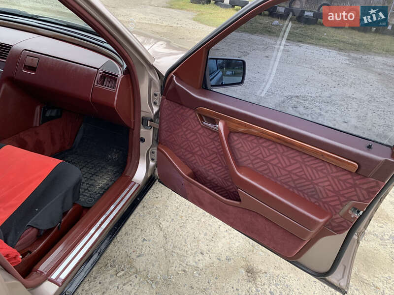 Седан Mercedes-Benz C-Class 1993 в Каменке-Бугской