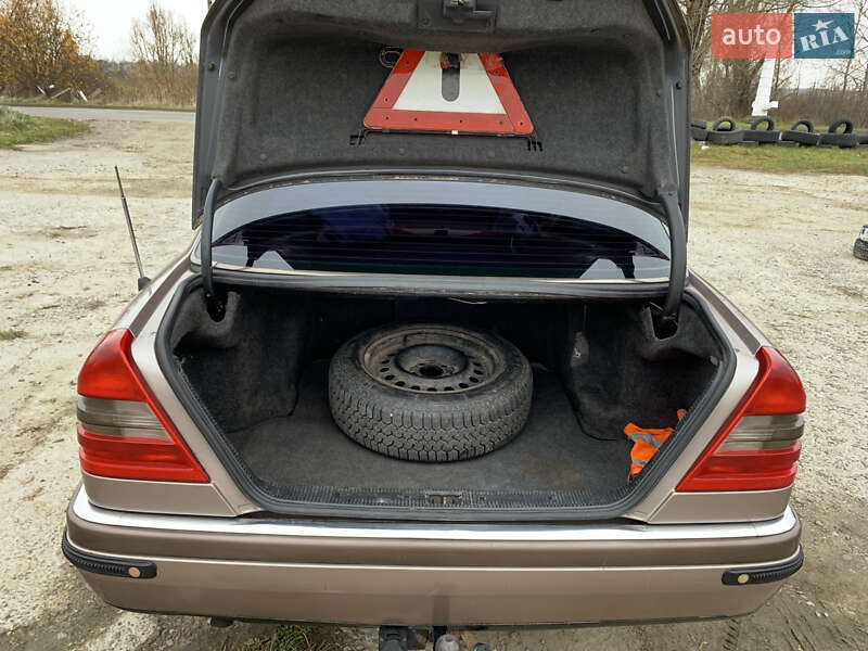 Седан Mercedes-Benz C-Class 1993 в Каменке-Бугской