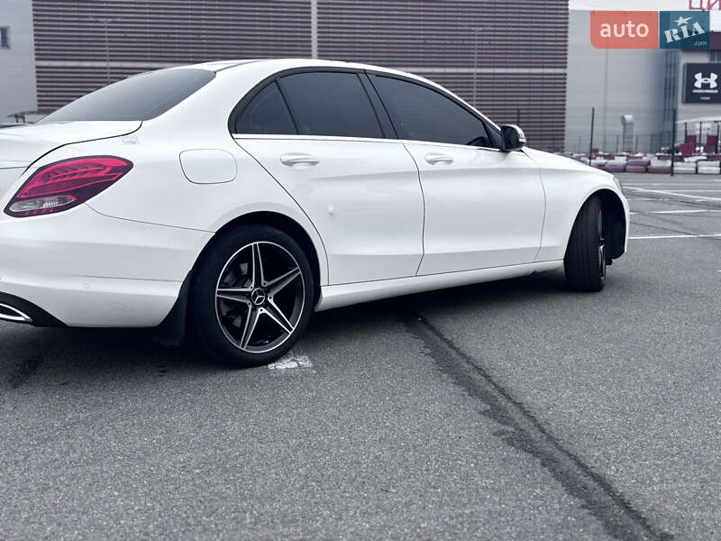 Седан Mercedes-Benz C-Class 2016 в Києві