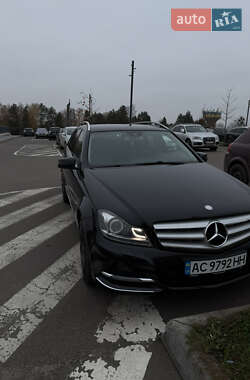 Універсал Mercedes-Benz C-Class 2013 в Рівному