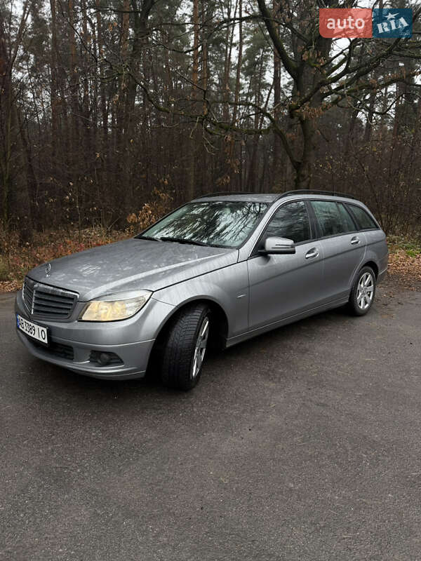 Mercedes-Benz C-Class 2011 Mercedes-Benz C-Class 2011