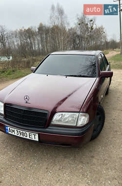 Седан Mercedes-Benz C-Class 1997 в Житомирі