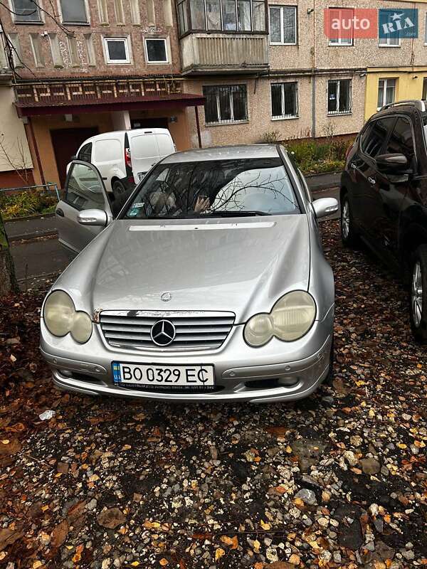 Купе Mercedes-Benz C-Class 2003 в Тернополі