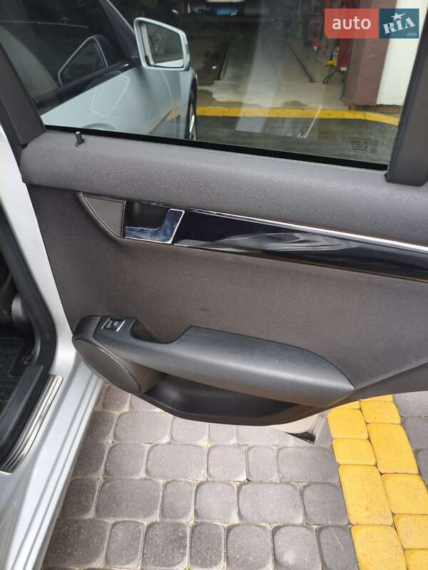 Универсал Mercedes-Benz C-Class 2010 в Копычинце фото 23 Универсал Mercedes-Benz C-Class 2010 в Копычинце