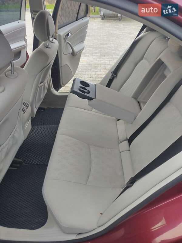 Седан Mercedes-Benz C-Class 2001 в Львові