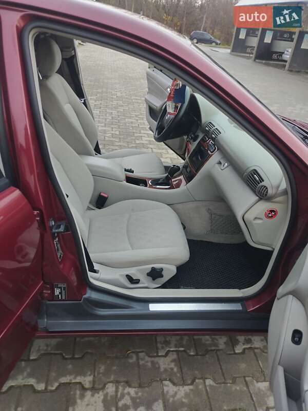 Седан Mercedes-Benz C-Class 2001 в Львові