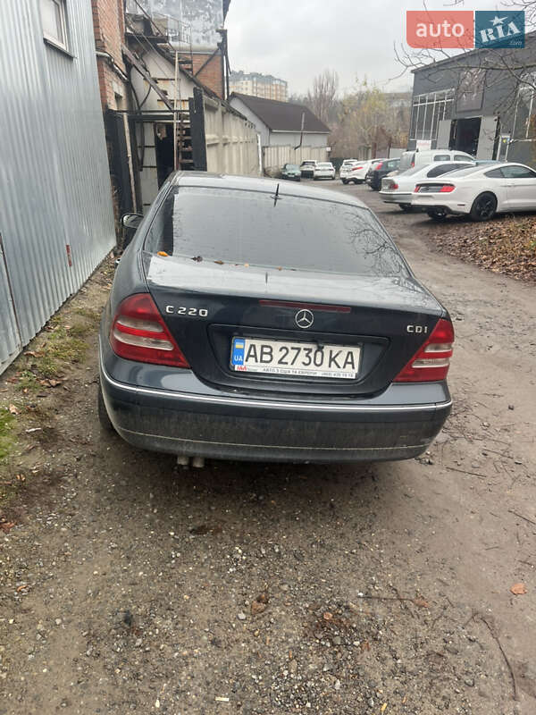 Седан Mercedes-Benz C-Class 2004 в Вінниці