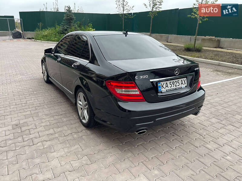 Седан Mercedes-Benz C-Class 2011 в Києві