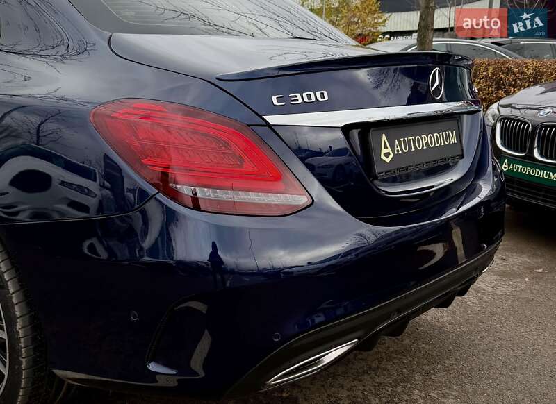 Седан Mercedes-Benz C-Class 2018 в Києві