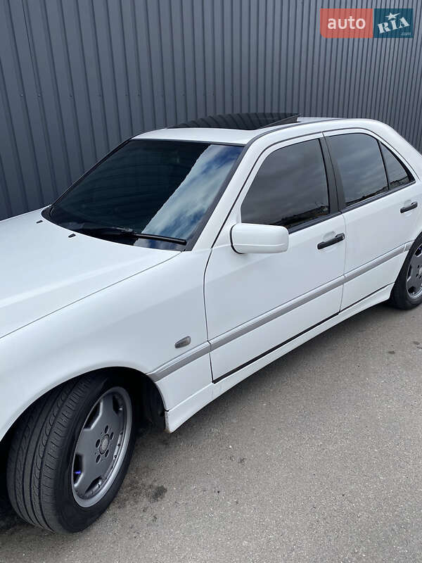 Седан Mercedes-Benz C-Class 1993 в Полтаві