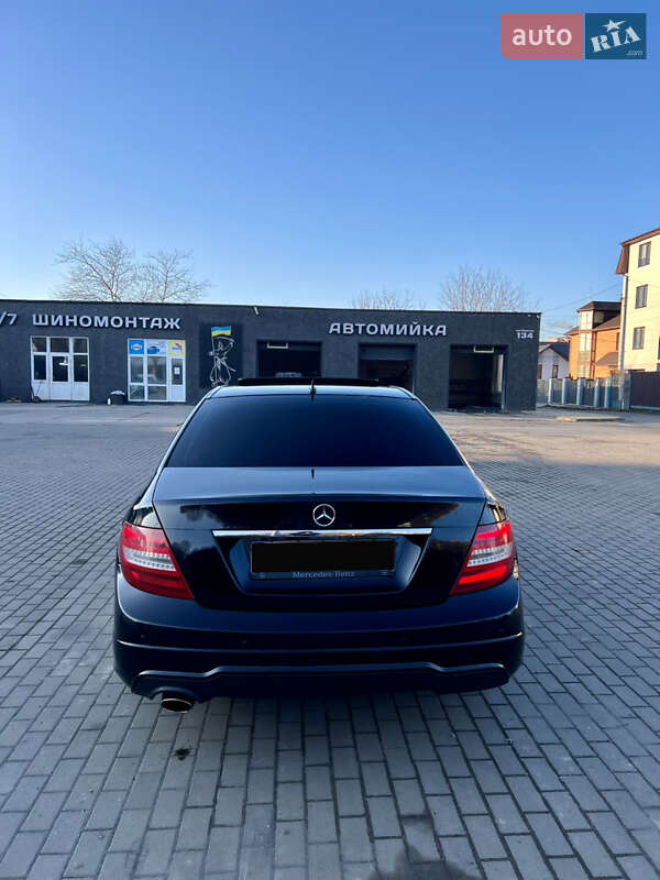 Седан Mercedes-Benz C-Class 2012 в Вінниці