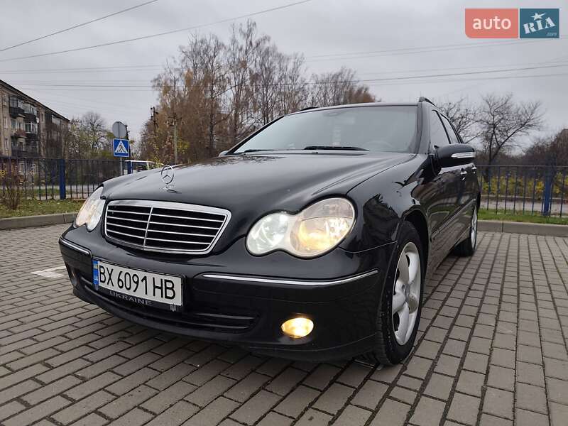 Mercedes-Benz C-Class 2005