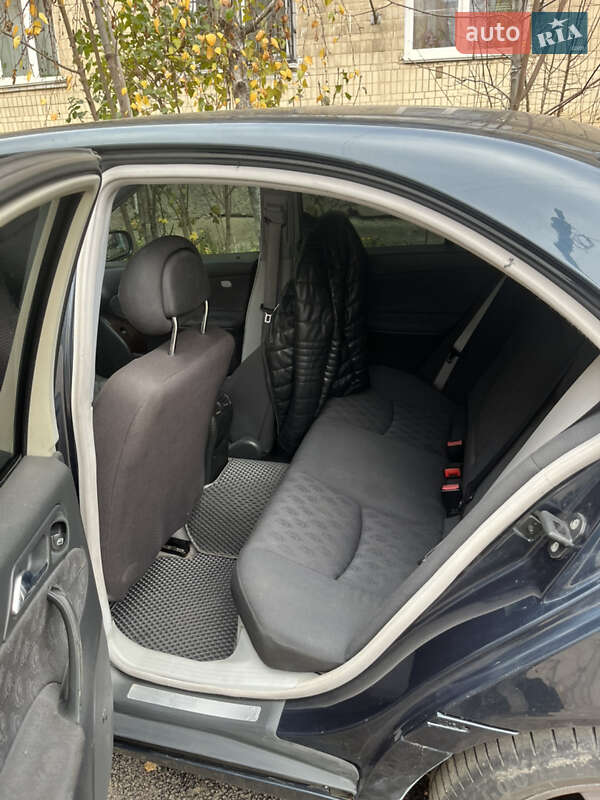 Седан Mercedes-Benz C-Class 2004 в Вінниці