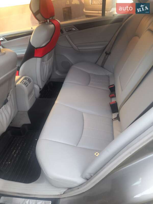Седан Mercedes-Benz C-Class 2003 в Стрые фото 18 Седан Mercedes-Benz C-Class 2003 в Стрые