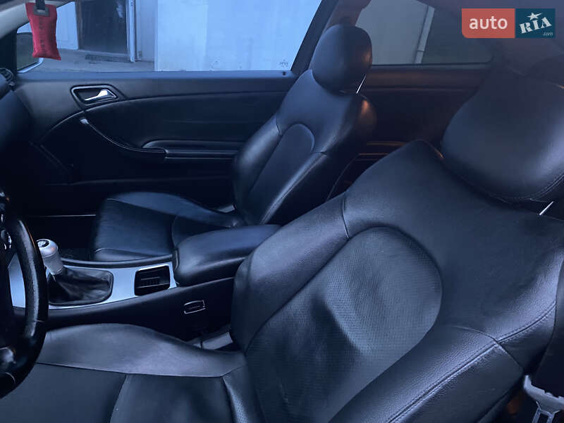 Купе Mercedes-Benz C-Class 2005 в Тростянце