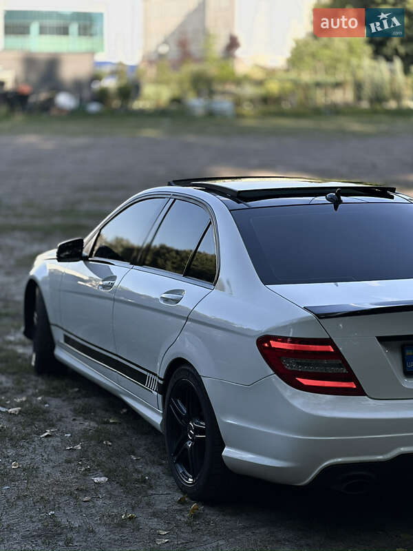 Седан Mercedes-Benz C-Class 2013 в Чернігові фото 6 Седан Mercedes-Benz C-Class 2013 в Чернігові