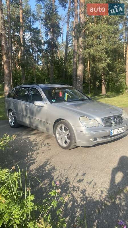 Універсал Mercedes-Benz C-Class 2004 в Києві фото Універсал Mercedes-Benz C-Class 2004 в Києві