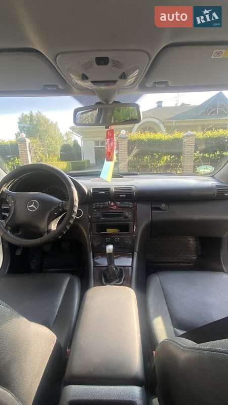 Універсал Mercedes-Benz C-Class 2004 в Києві фото 6 Універсал Mercedes-Benz C-Class 2004 в Києві