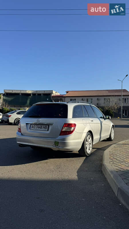 Універсал Mercedes-Benz C-Class 2011 в Одесі