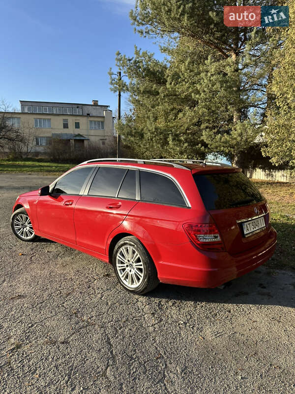 Універсал Mercedes-Benz C-Class 2012 в Надвірній