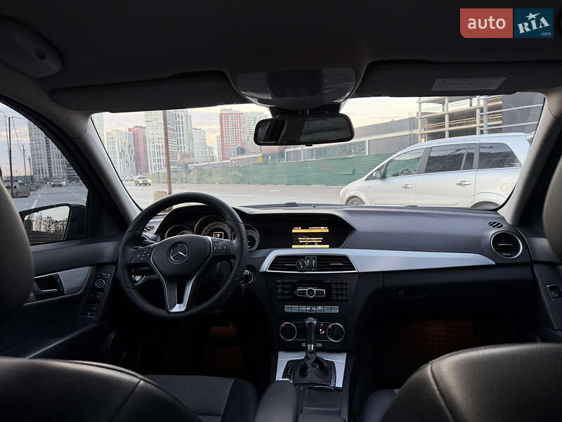 Седан Mercedes-Benz C-Class 2012 в Києві фото 12 Седан Mercedes-Benz C-Class 2012 в Києві